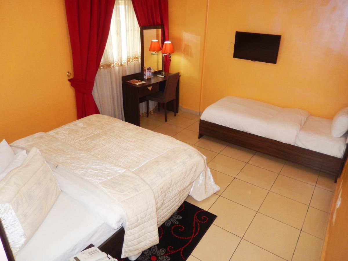 Noubou International Hotel Douala Luaran gambar