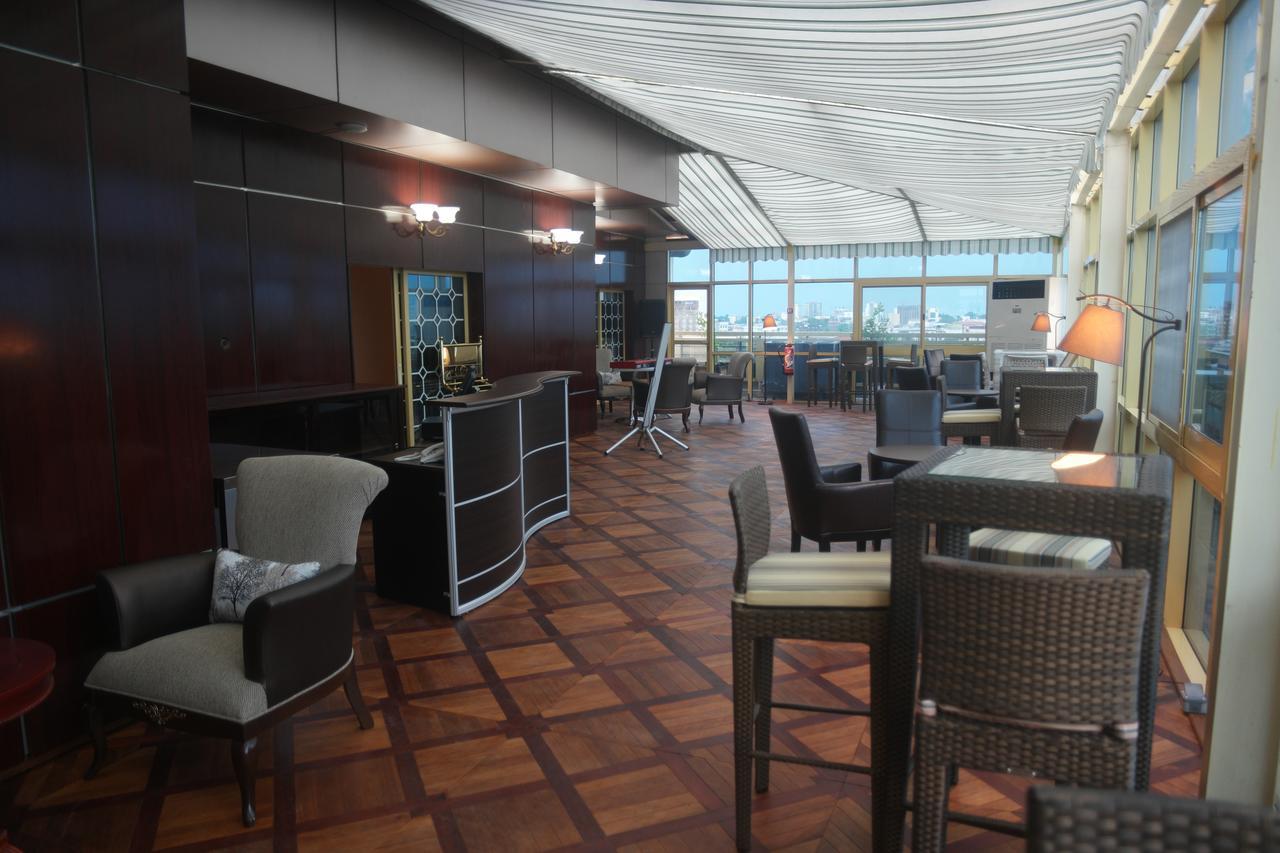 Noubou International Hotel Douala Luaran gambar