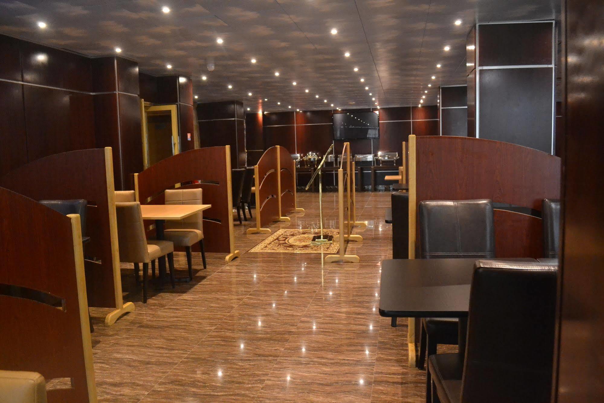 Noubou International Hotel Douala Luaran gambar
