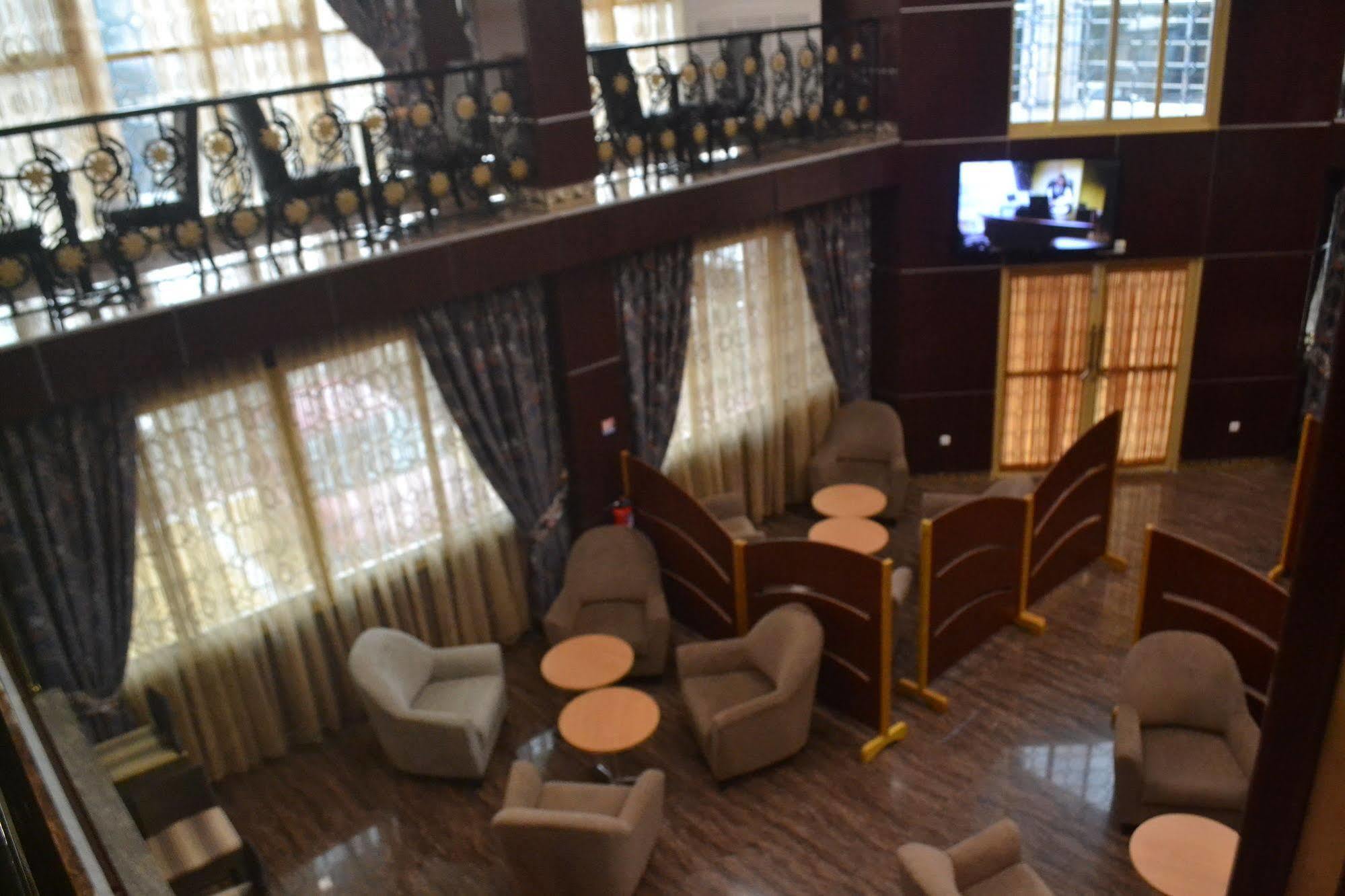 Noubou International Hotel Douala Luaran gambar